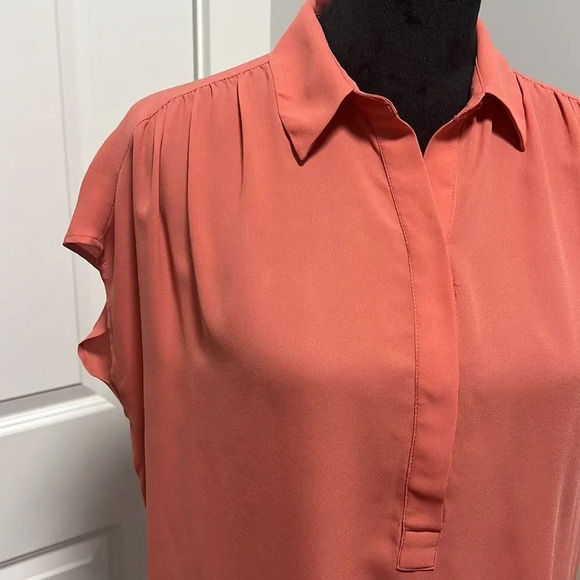 Loft peach blouse with collar and short sleeves size S - Picture 2 of 6